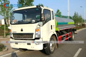 China 4x2 HOWO 8CBM Drinking Water Delivery Truck
