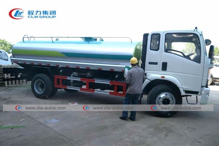 China 4x2 HOWO 8CBM Drinking Water Delivery Truck