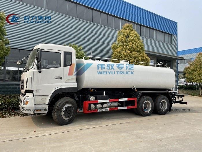 China Dongfeng 6*4 Water Sprinkler Tanker Truck