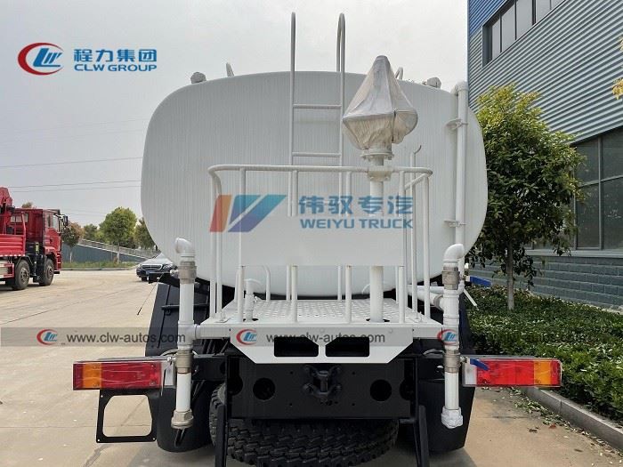 China Dongfeng 6*4 Water Sprinkler Tanker Truck