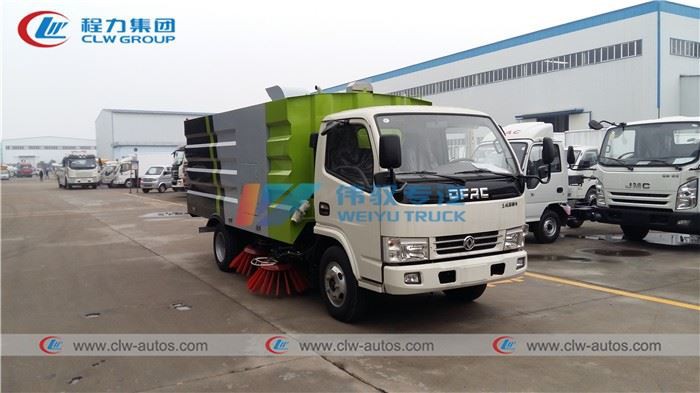 China 5tons Dongfeng Road Sweeper Truck
