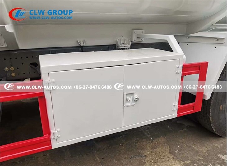 CNHTC HOWO N7B 371HP 30m3 Fuel Delivery Truck
