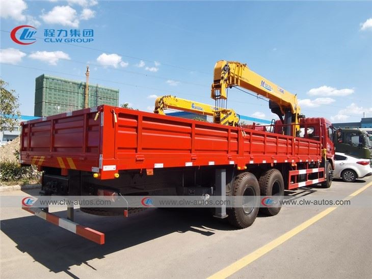 Dongfeng 12Ton XCMG Telescopiec Straight Arm Crane Truck