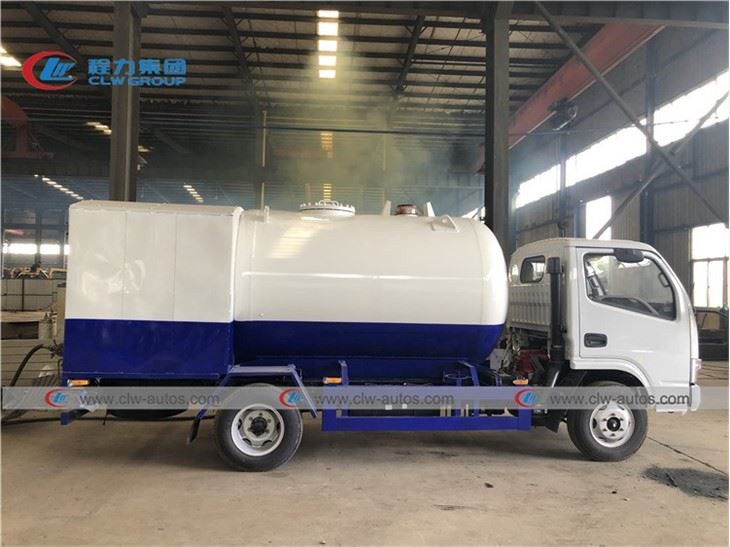 Dongfeng 5000Liters 2.5Tons LPG Bobtail Truck
