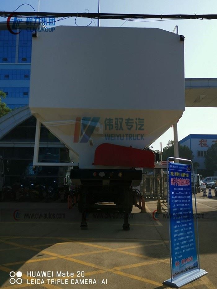Dongfeng 60cbm Intelligent Poultry Bulk Feed Tanker Transport Semi Trailer Truck