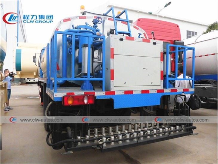 Dongfeng 8000liters Asphalt Distributor Bitumen Spreader Truck