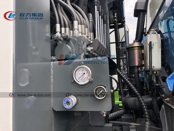 Dongfeng RHD 14cbm 14,000Liters Compactor Garbage Trucks