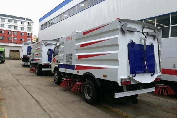 Dongfeng Road Sweeper Truck