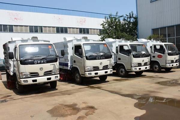 Dongfeng Road Sweeper Truck