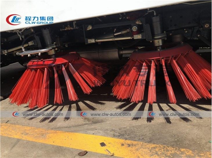 Dongfeng 8CBM Street Square Factory Cleaning Road Sweeper
