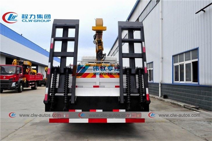 Dongfeng Truck Mounted Telescopic Boom 6.3tons XCMG Crane