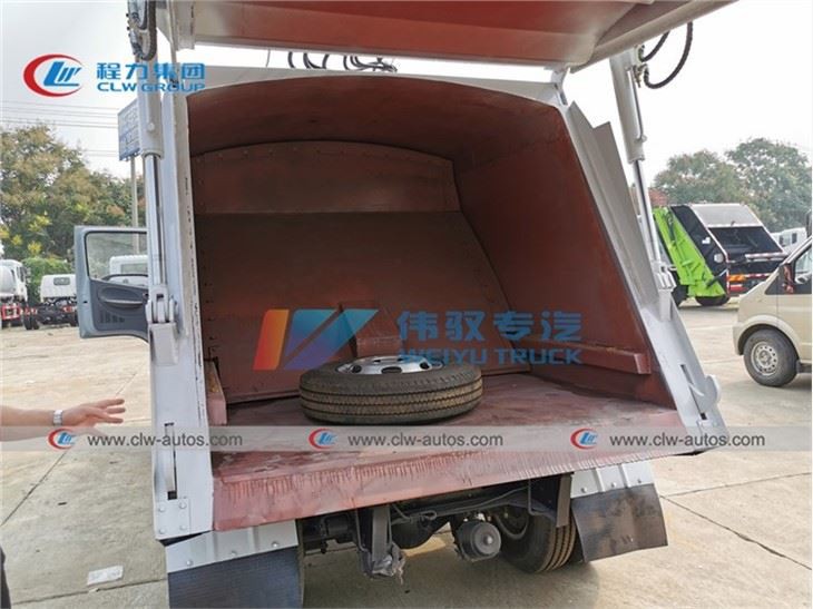 EURO 6 Dongfeng 3Ton~5Ton Home Waste Garbage Compactor Truck Rear Loader