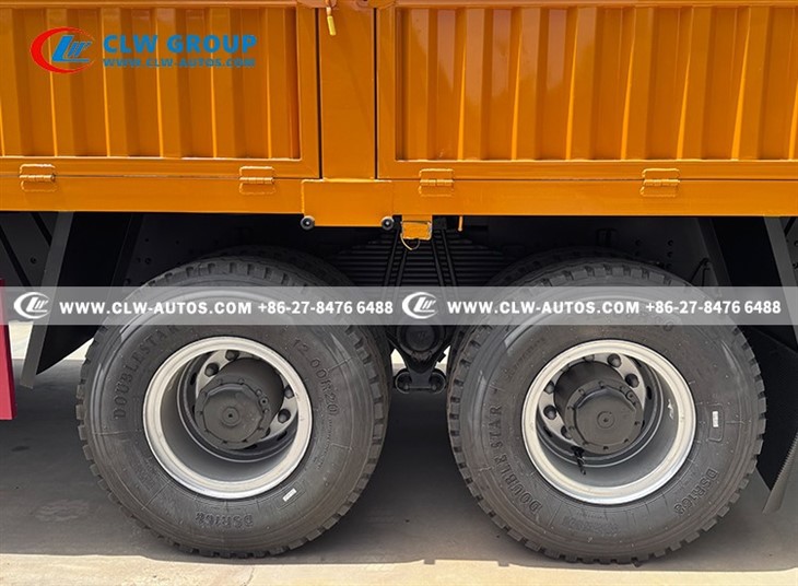 FAW J5P Crane Truck For Tanzania