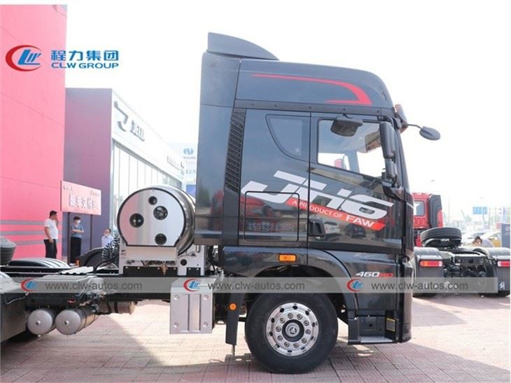 FAW JH6 1000Liter LNG Tractor Truck 6x4