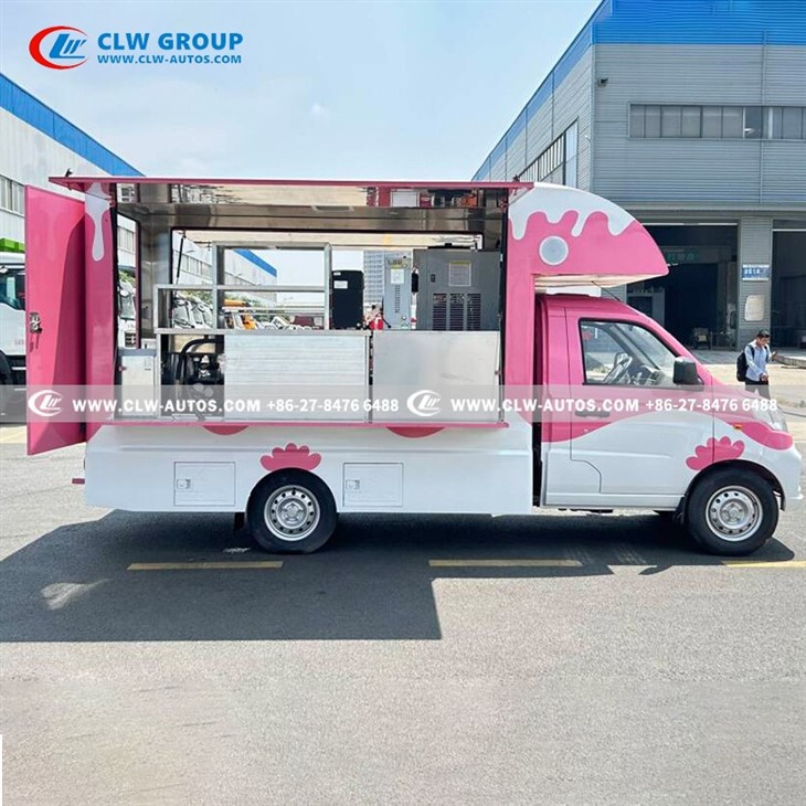 FOTON 4-Wheel Gasoline Mobile Food Truck