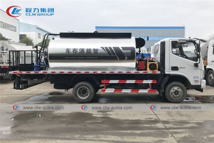 Foton 4000Liters Bitumen Distributor Truck