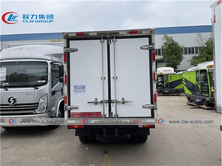 Foton 4X2 Gasoline Type Refrigerator Box Van Truck