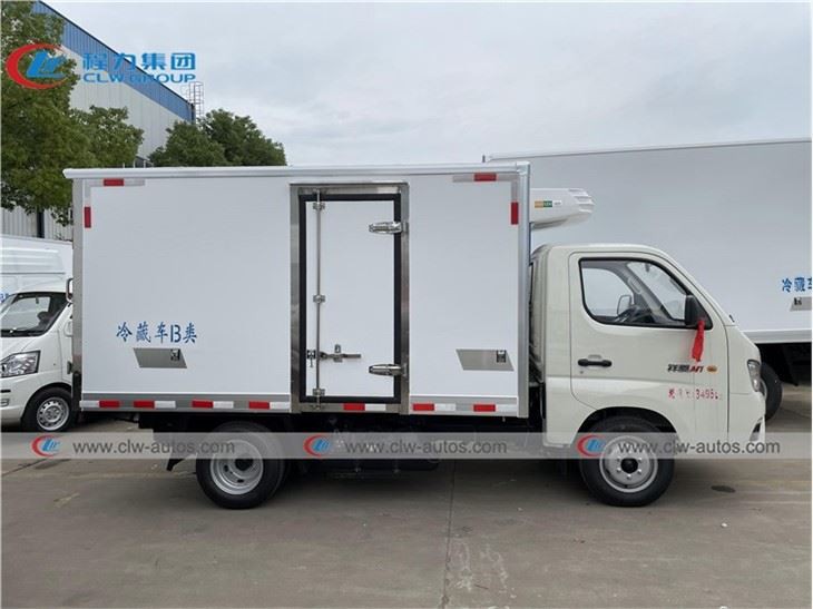 Foton 4X2 Gasoline Type Refrigerator Box Van Truck