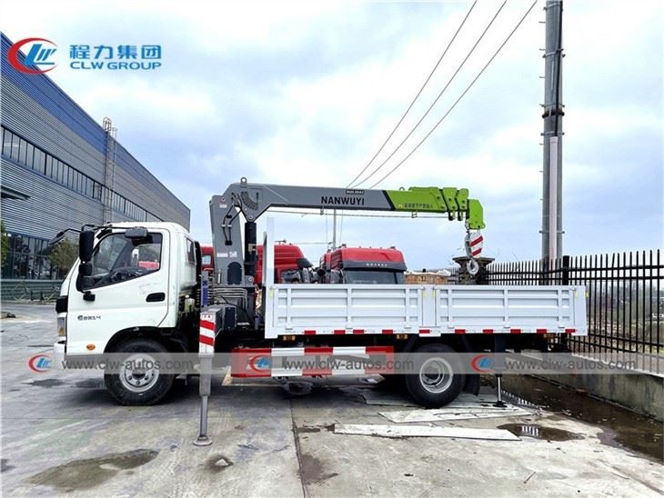 FOTON RHD Cargo Truck Mounted 5Tons Telescopic Boom Crane