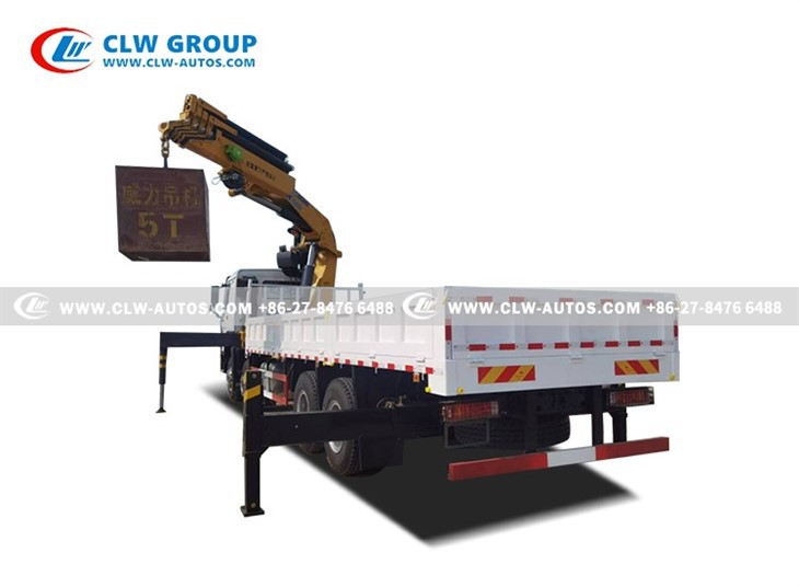 HOWO 20Tons Folding Boom Crane Truck