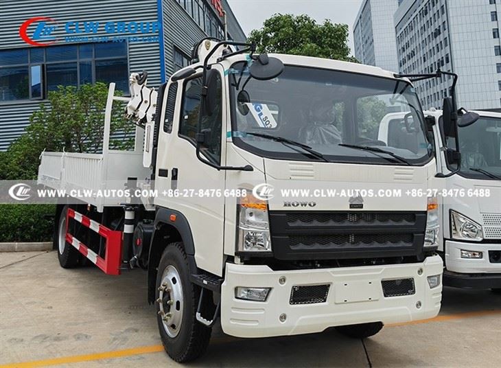 HOWO 3 Ton Crane Truck