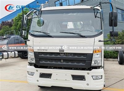 HOWO 3 Ton Crane Truck