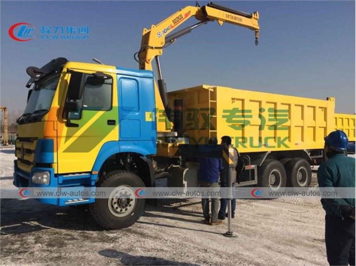 Howo 30tons Tipper Truck Mounted With Knuckle 5Tons XCMG Crane