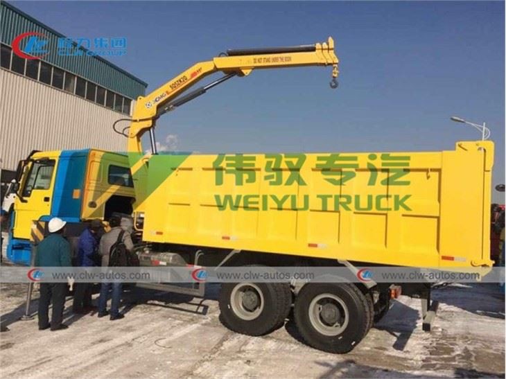 Howo 30tons Tipper Truck Mounted With Knuckle 5Tons XCMG Crane
