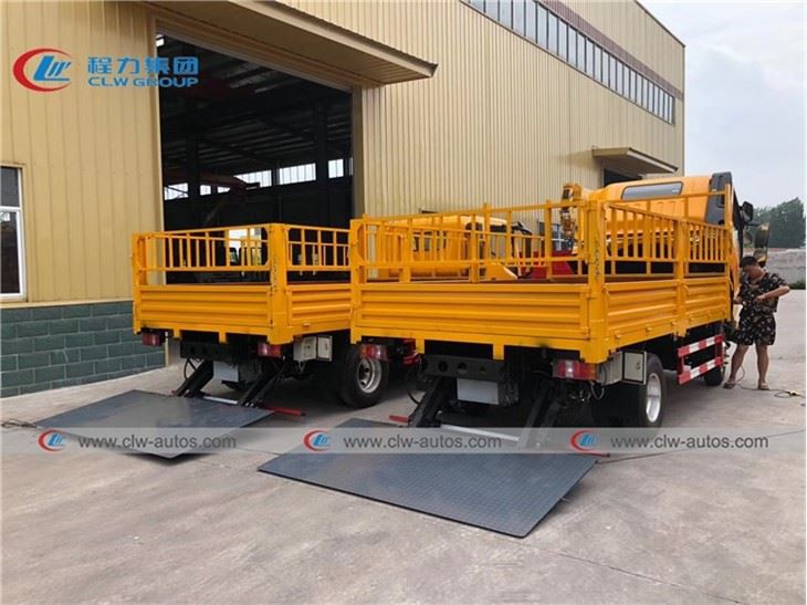 Howo 4Tons Cylinder Transport Cargo Truck