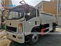 Howo 4X2 10k Liters 10Tons Oil Bowser Truck With Censtar Dispenser