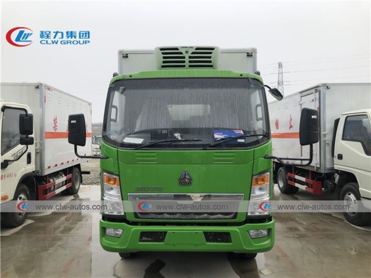 Howo 4X2 5Tons Freezer Cooling Van Truck