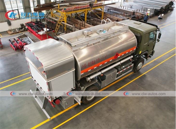HOWO 4x4 15000L Aviation Jet A1 Refueling Tank Truck