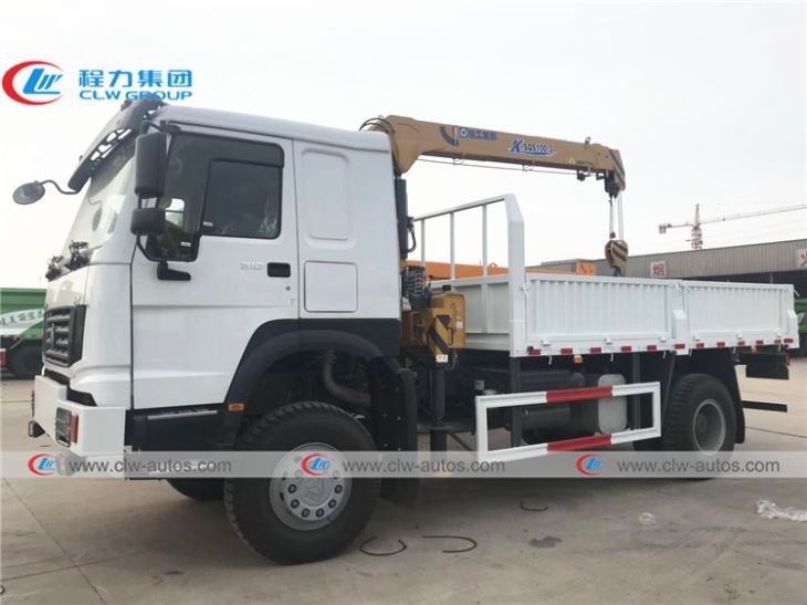 Howo 4X4 Off Road 4Tons Telescopic Crane Truck
