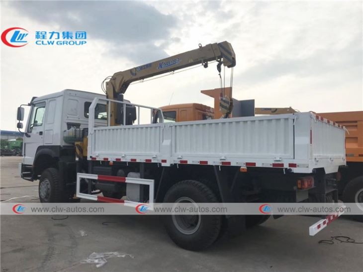 Howo 4X4 Off Road 4Tons Telescopic Crane Truck