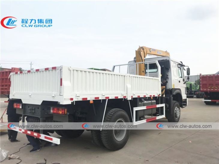 Howo 4X4 Off Road 4Tons Telescopic Crane Truck