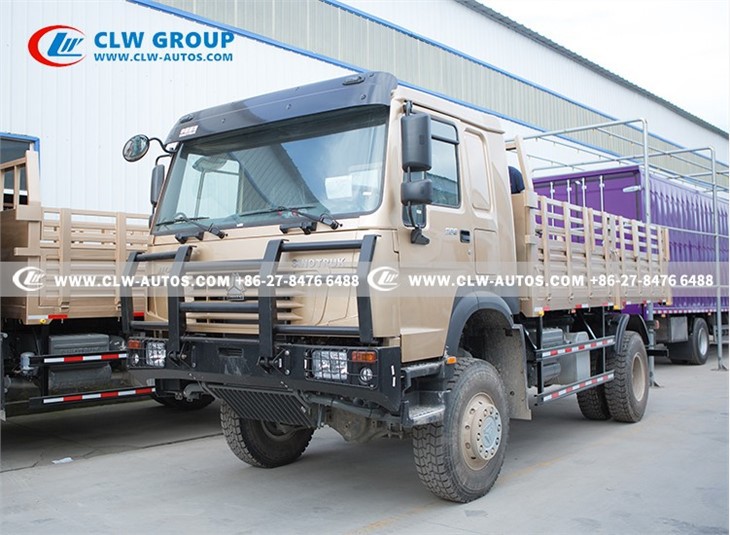 HOWO 4X4 Off Road Troop Carrier With Tarpaulin