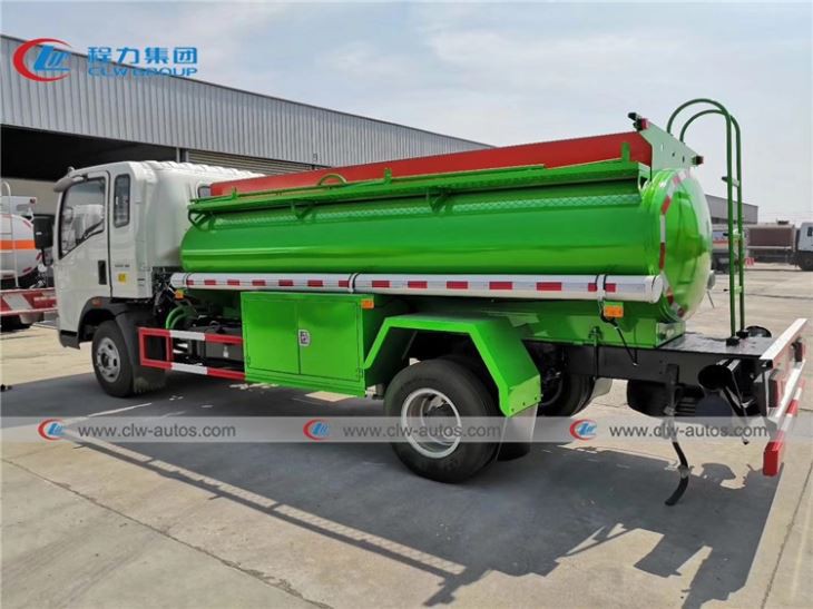 Sinotruk Howo 5000L Diesel Fuel Tanker Truck