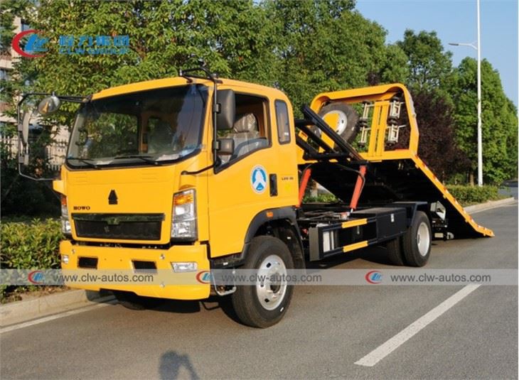 HOWO 5Tons Road Wrecker Flatbed Towing Truck