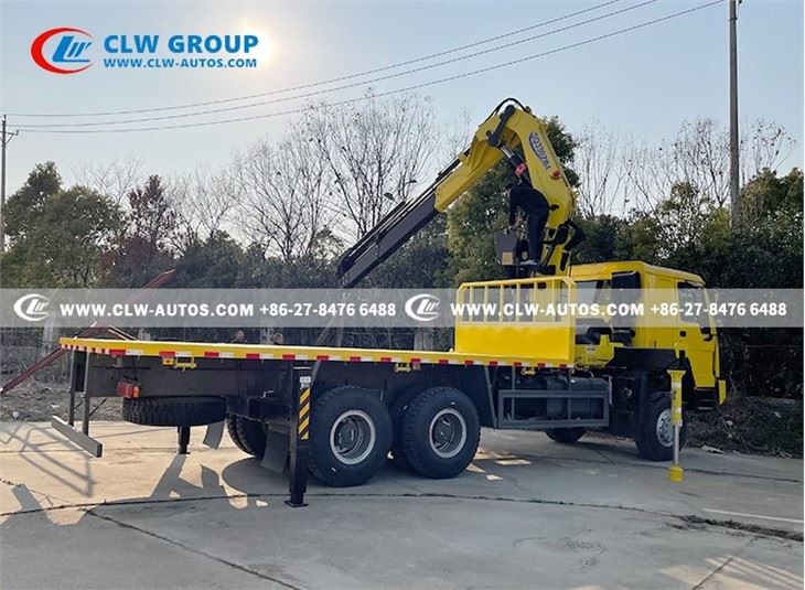 HOWO 6x6 Flatbed Truck With 16 Tons Knuckle Boom Crane