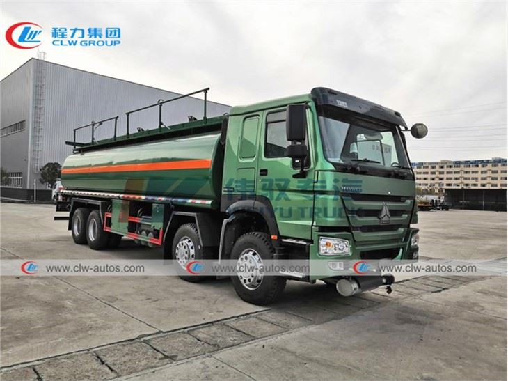 Howo 8*4 25,000liters 30,000L Diesel/Gasoline/Petrol/Fuel Transport Tanker Truck