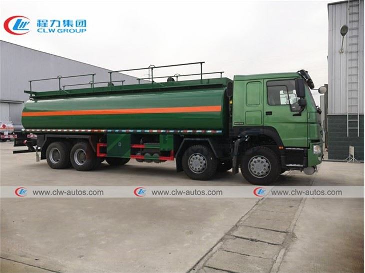Howo 8*4 25,000liters 30,000L Diesel/Gasoline/Petrol/Fuel Transport Tanker Truck