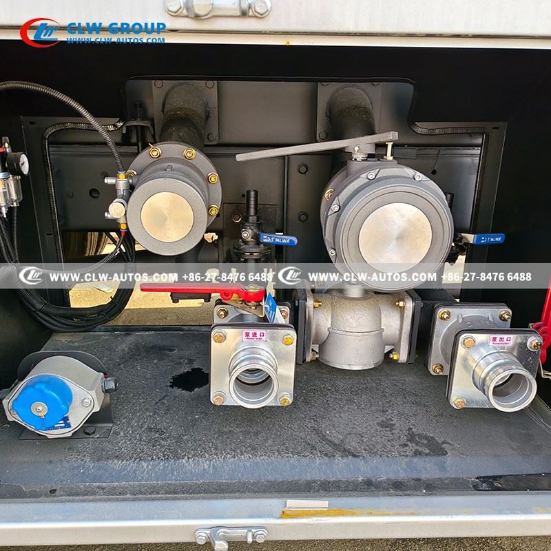 HOWO 8000L Fuel Truck With Flow Meter