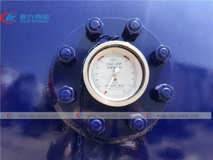 HOWO 8000Liters LPG Bobtail Truck