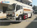 Howo 8m3/8cbm/8000litres/2000gallon Oil/Fuel Tanker Truck With Dispenser Refilling System