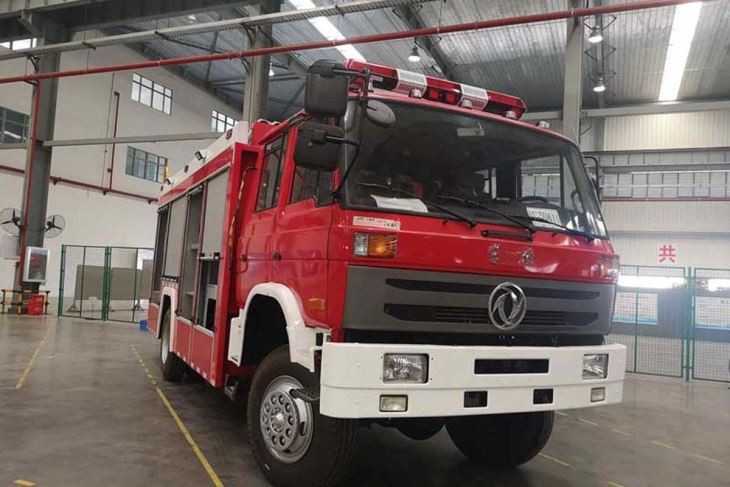 4x4 airport fire fighting truck