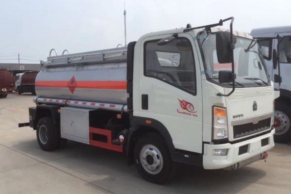 HOWO Carbon Steel Fuel Dispenser Truck