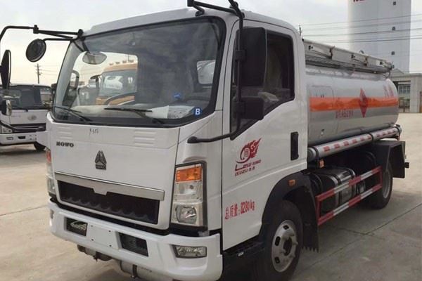 HOWO Carbon Steel Fuel Dispenser Truck
