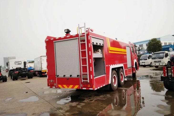 HOWO Foam Fire Truck