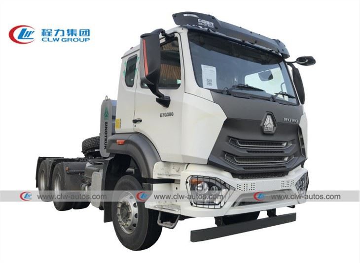 HOWO/HOHAN 371HP 420HP Tractor Truck With 1000L Fuel Tanker