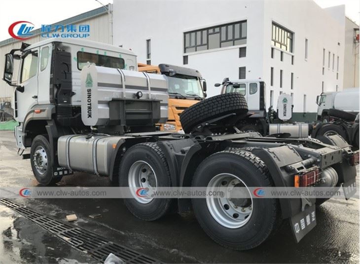 HOWO/HOHAN 371HP 420HP Tractor Truck With 1000L Fuel Tanker